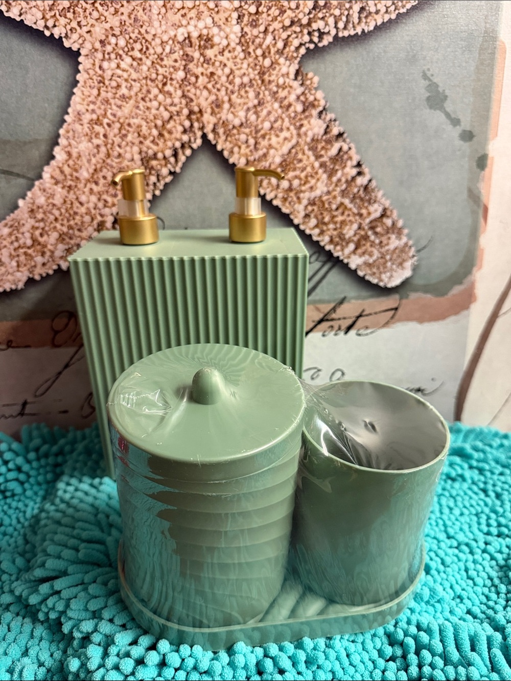 Mint Green Bath Accessory Set with Gold Pumps